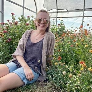 Meet your Posher, Julie